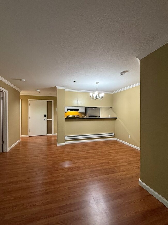 Building Photo - Spacious 2 Bedroom 2 Bath Condo with a View