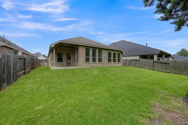 Building Photo - 122 S Bearkat Ct