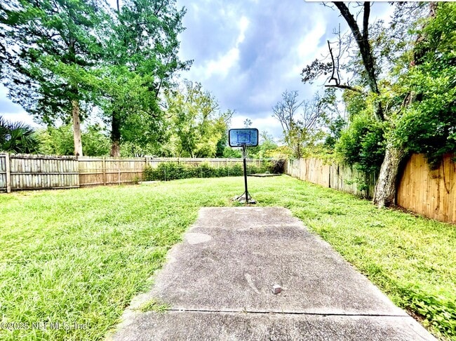 Building Photo - 8214 Herlong Rd