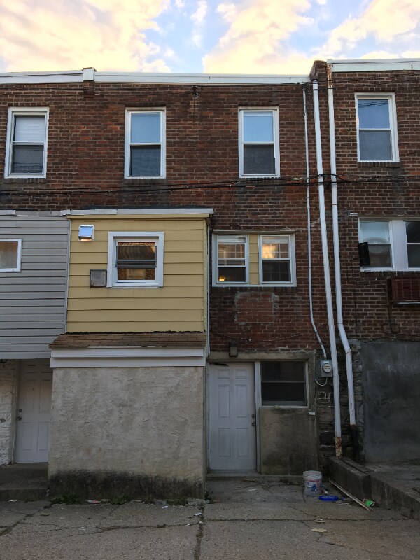 Building Photo - 4619 Kraydor St