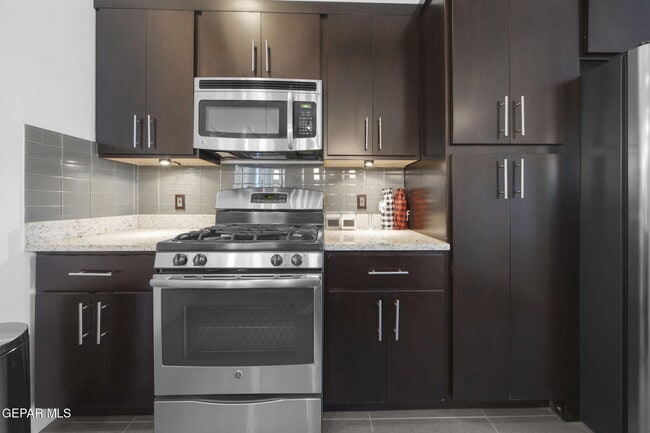 Building Photo - 5973 Cartagena Cir