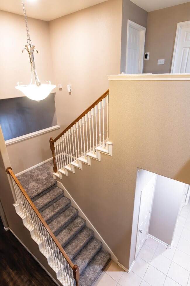 Building Photo - 30615 S Sulphur Creek Dr