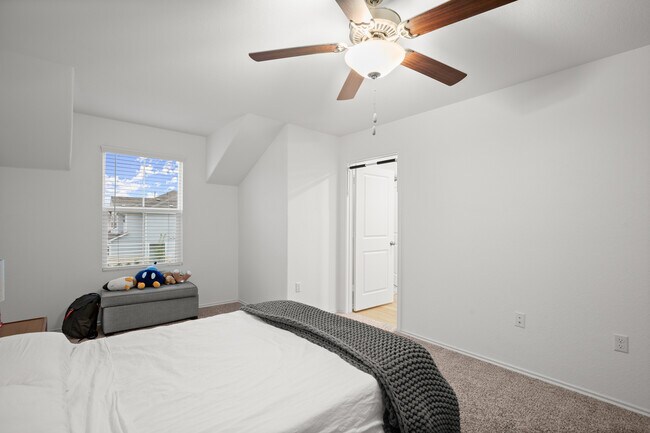 Building Photo - 7304 Sparkling Light Dr