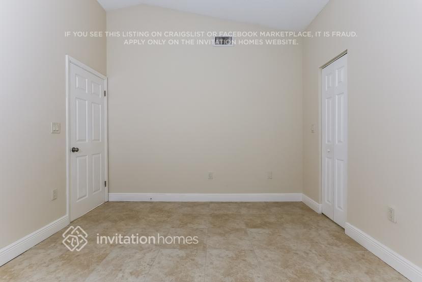 Building Photo - 12853 SW 146th Ln