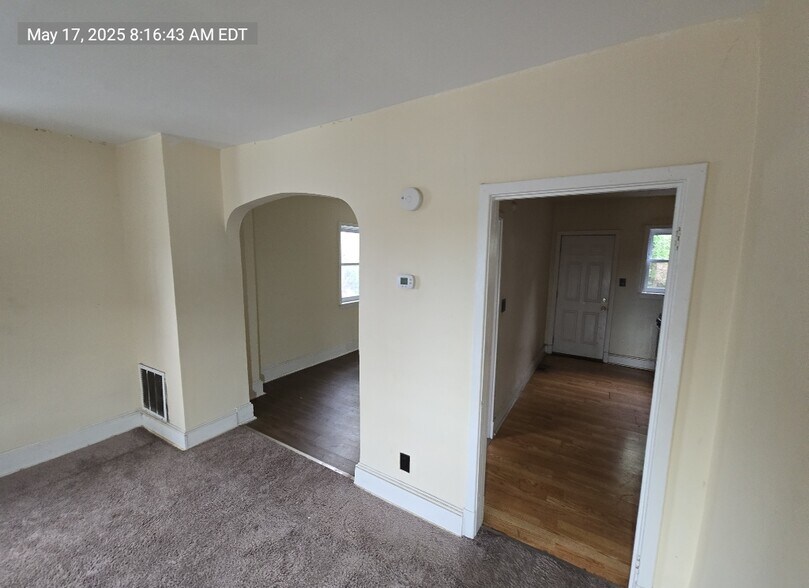Building Photo - 3603 W Bay Ave