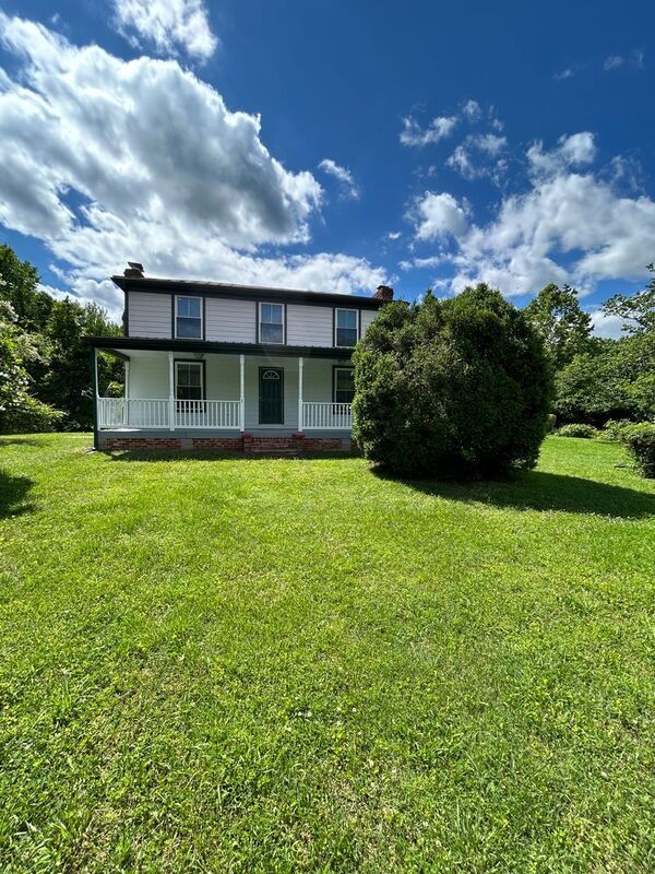 Primary Photo - 11200 New Town Rd