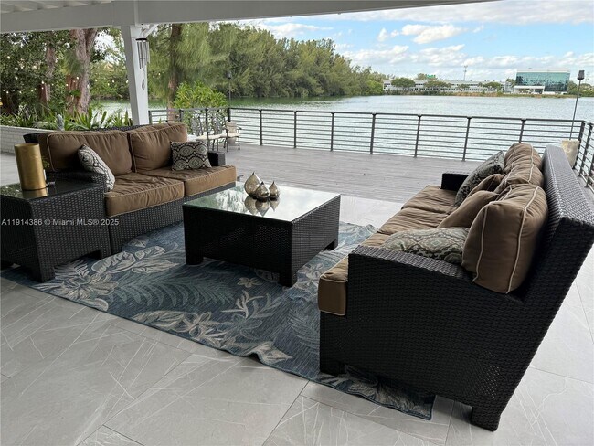 Building Photo - 7521 SW 56th St