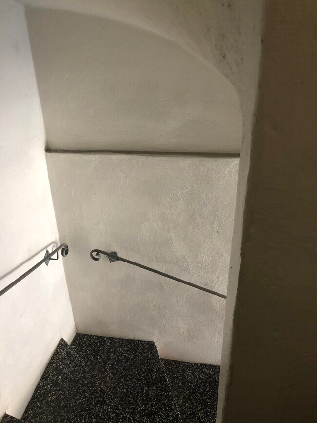 Building Photo - 2233 Taraval St