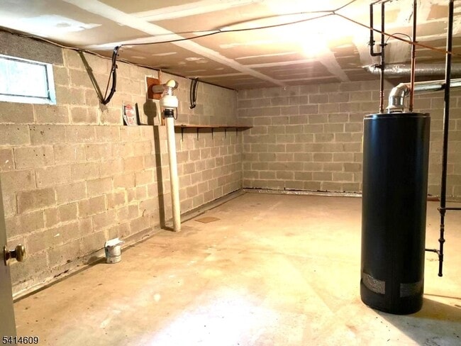 Building Photo - 123 Smithfield Ct