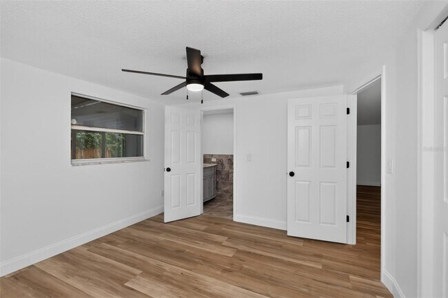 Building Photo - 5644 Berlin Dr