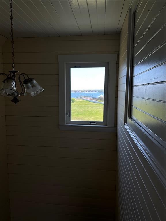 Building Photo - 42 Robinwood Rd