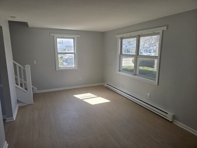 Building Photo - 0 Town House Ct