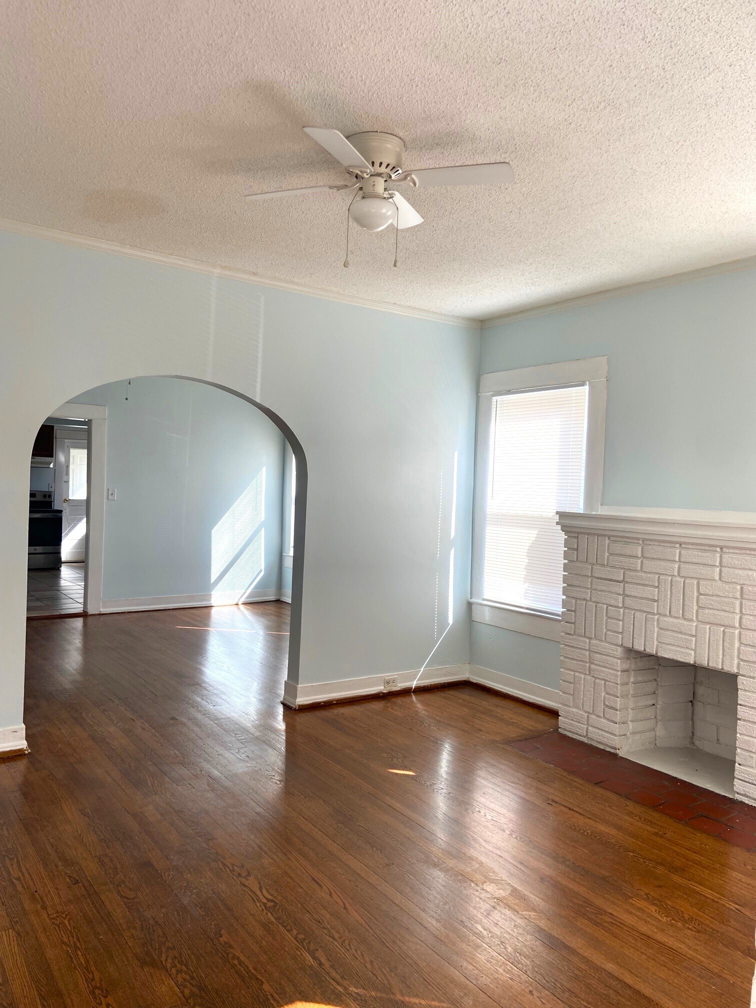Building Photo - 508 10th Ct S