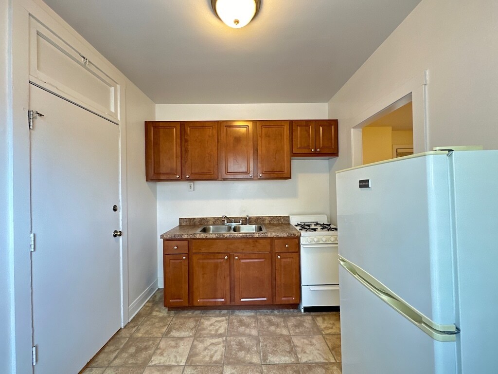 Building Photo - 2649.5 N Spaulding Ave