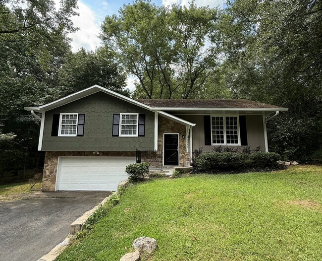 Primary Photo - 1151 Bouldercrest Cir