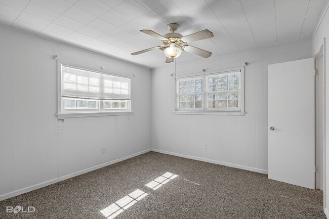 Building Photo - 7062 Winburn Dr