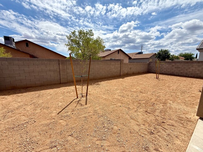 Building Photo - Gorgeous 2025 Built 3 Bedroom 2 Bath Home!