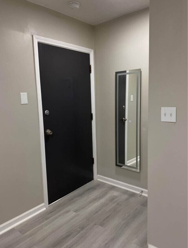 Building Photo - Live in Style at Bellagio East Living I: Convenient and Vibrant Community in Indianapolis