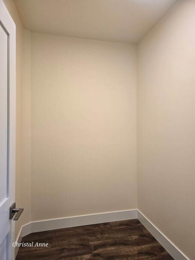 Building Photo - Beautiful Brand New 3 Bedroom