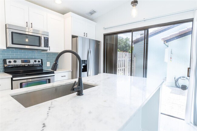 Building Photo - 22354 Pineapple Walk Dr