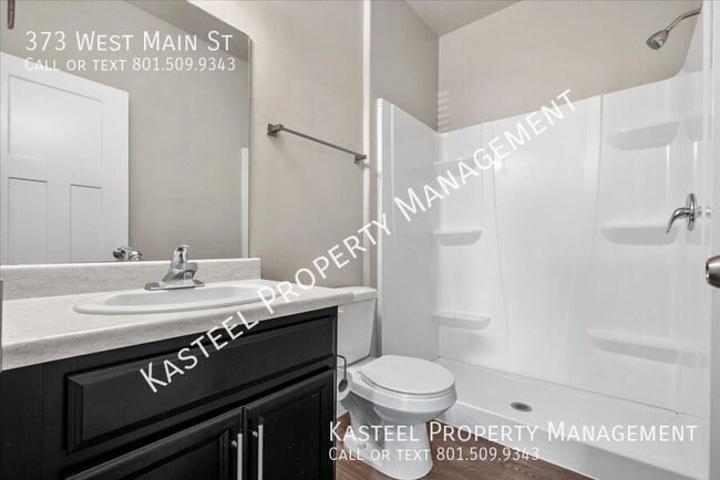 Building Photo - 373 W Main St