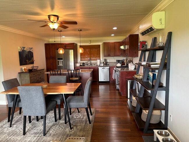 Building Photo - 4614 Haleilio Rd