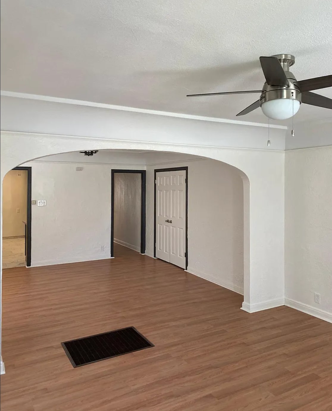 Building Photo - 2634 S Redondo Blvd