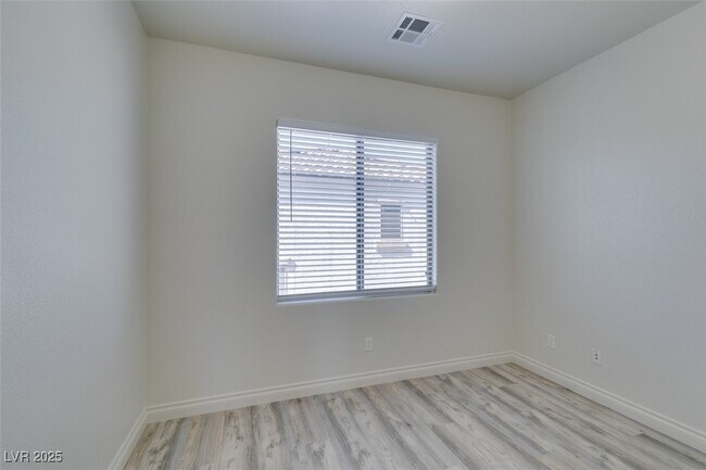 Building Photo - 778 Easter Lily Pl