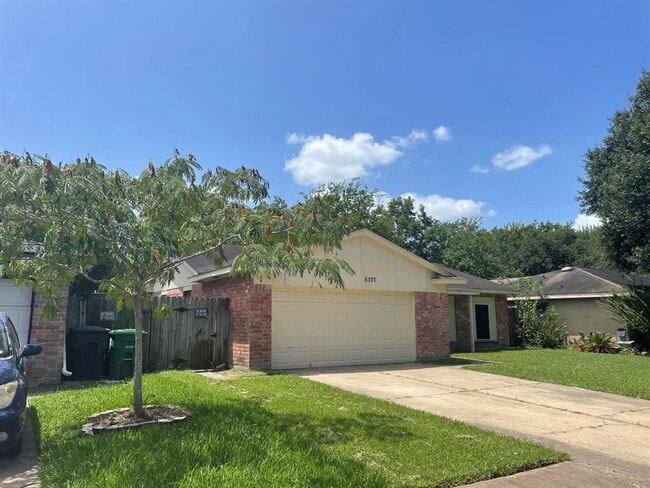 Primary Photo - 5107 Ridgeton Dr