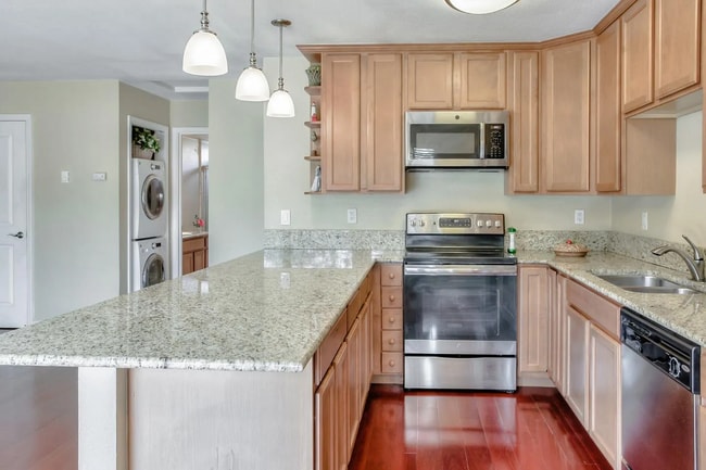 Building Photo - APT 298