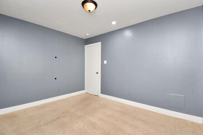 Building Photo - 5806 Sonoma Ridge