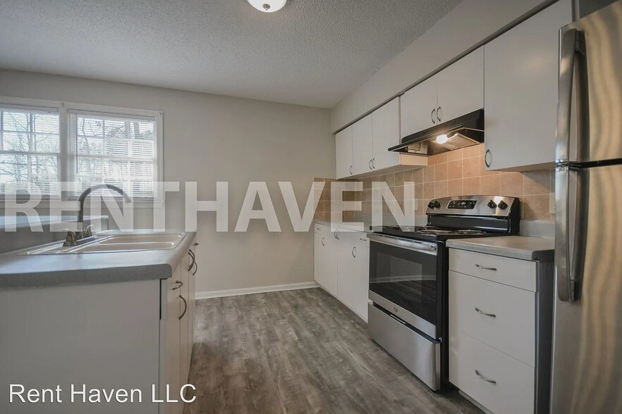 Building Photo - 1213 State Rd S-28-908