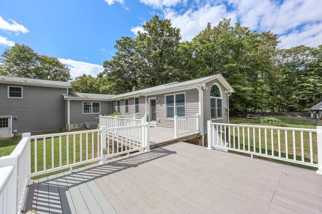 Building Photo - 55 Holbrook Hill Rd