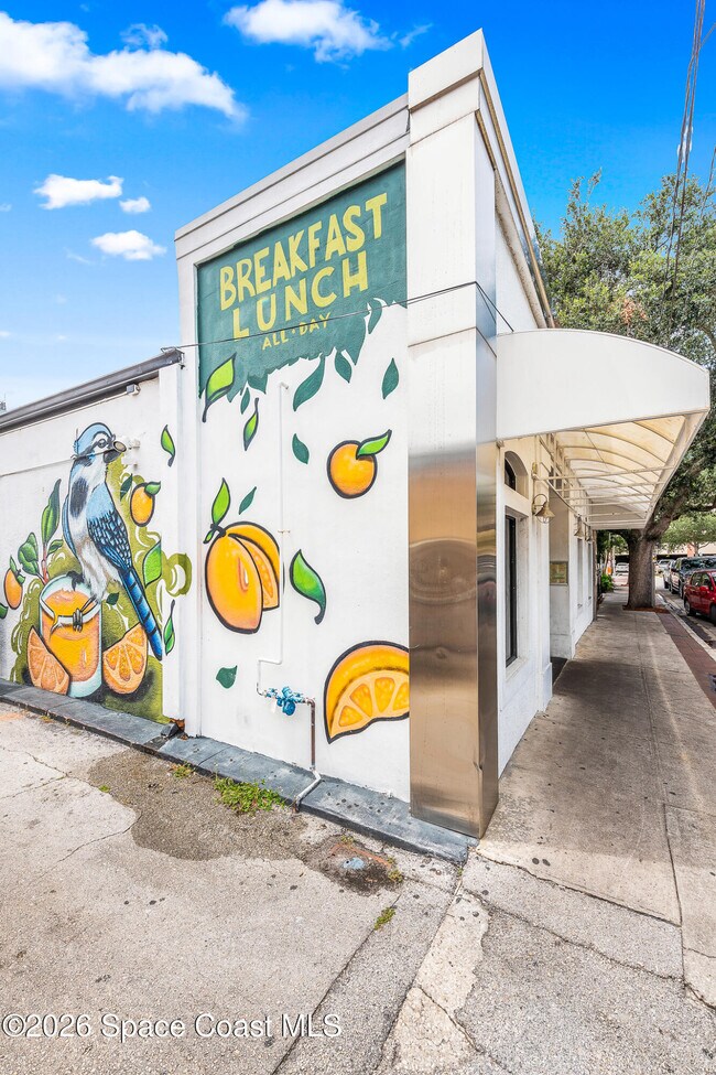 Building Photo - 1465 S Harbor City Blvd