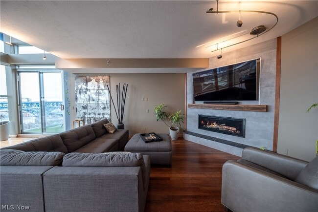 Building Photo - 1237 Washington Ave