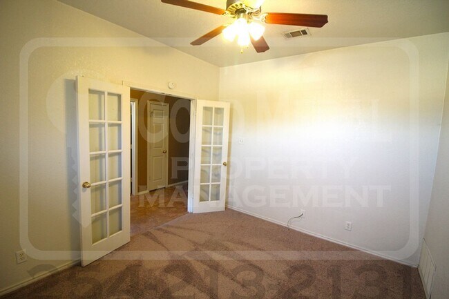Building Photo - 4302 Hank Dr