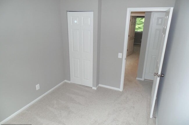 Building Photo - 884 New Mark Esplanade