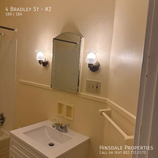 Building Photo - 4 Bradley St