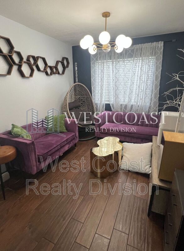 Building Photo - 15425 Brasa Ln