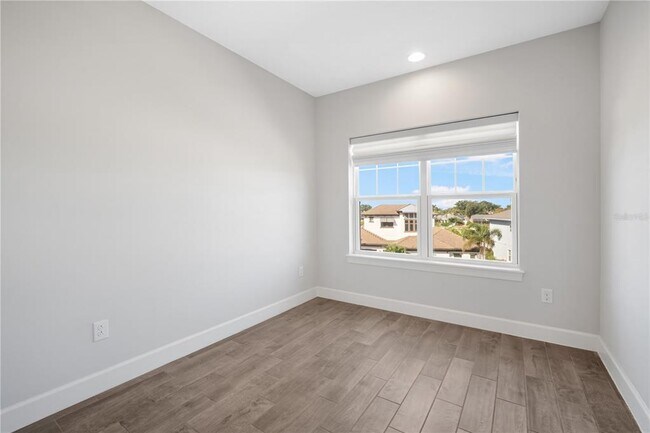 Building Photo - 4055 Rocky Shores Dr