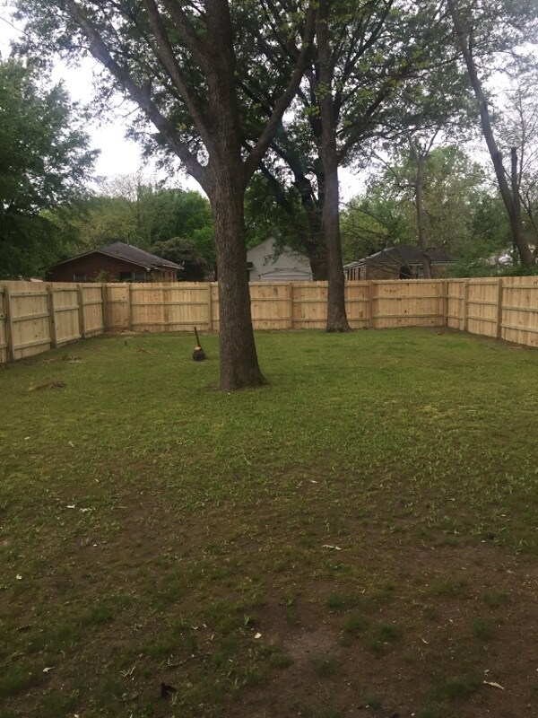 Building Photo - 1545 Oakwood St