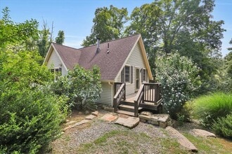 Building Photo - 19 Moodus Leesville Rd