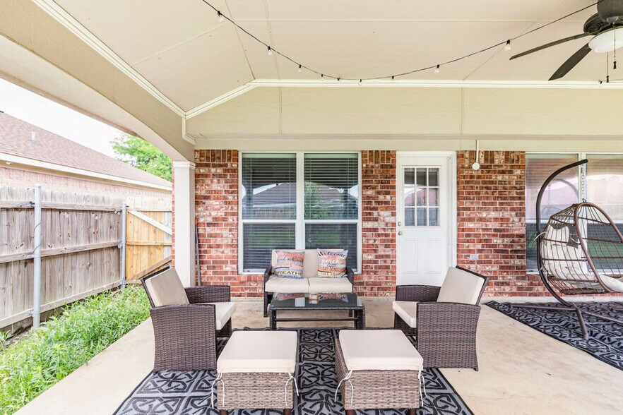 Building Photo - 1508 Powder Horn Ln