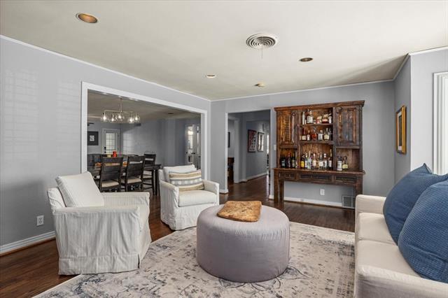 Building Photo - 3622 Suffolk Dr