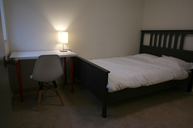 Building Photo - 1605 South Main St