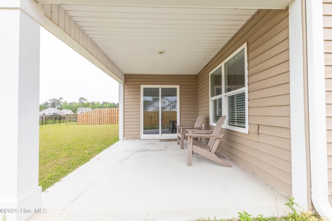 Building Photo - 509 Birdsong Dr