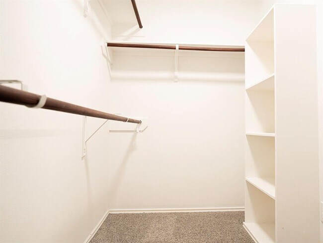 Building Photo - 2414 Alcove Foster Ct