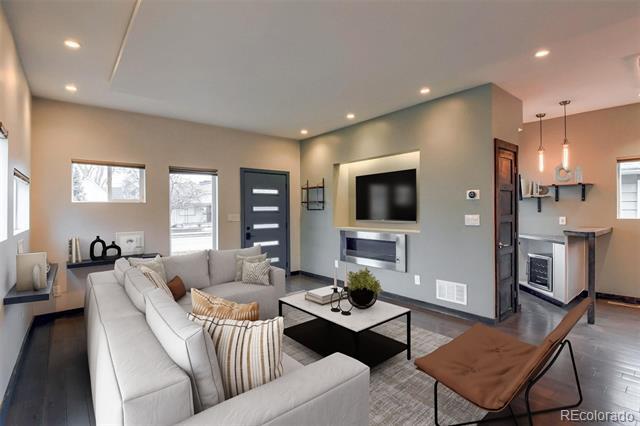 Building Photo - 2798 S Lincoln St