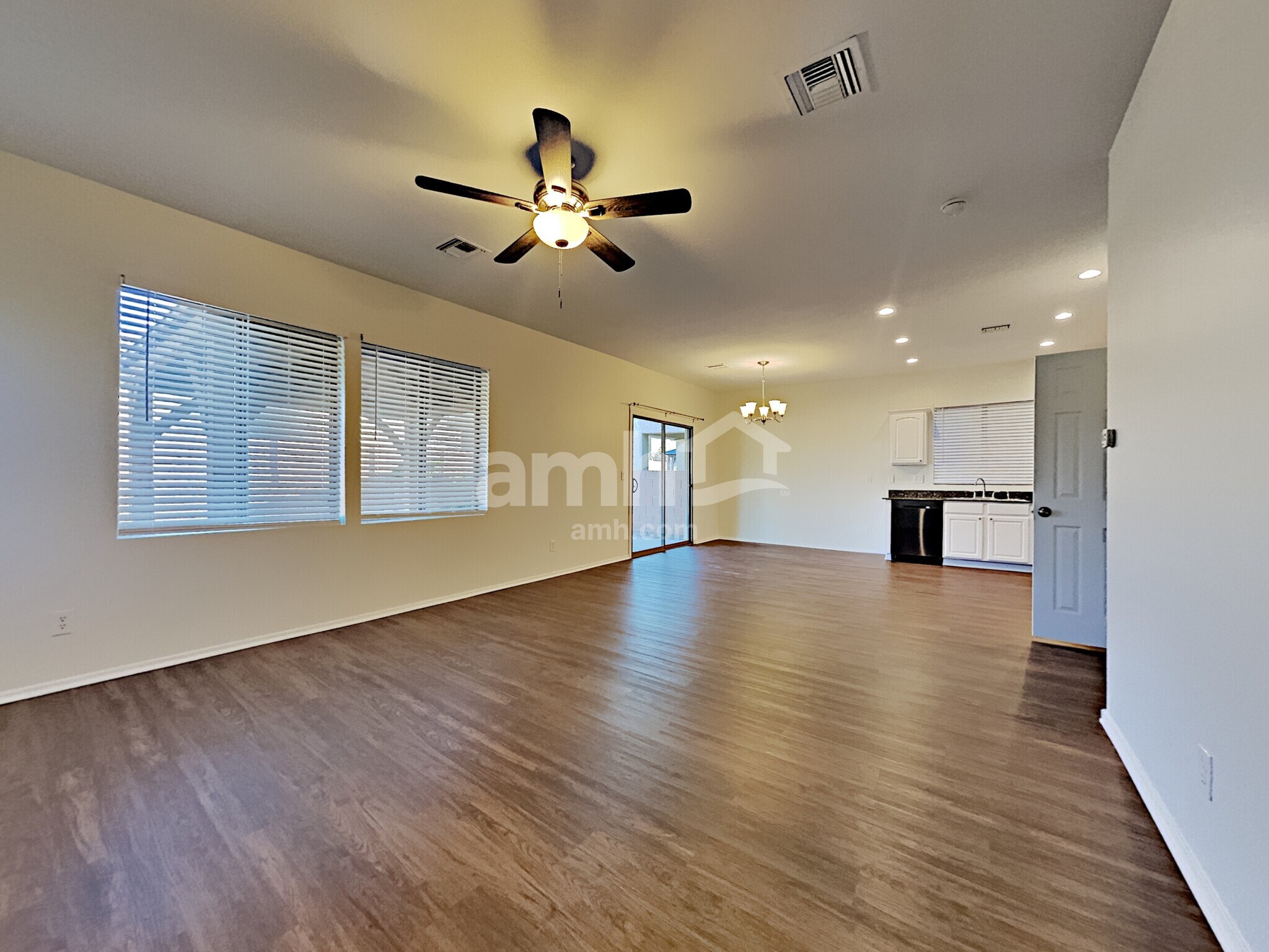 Building Photo - 902 E Autumn Harvest Pl