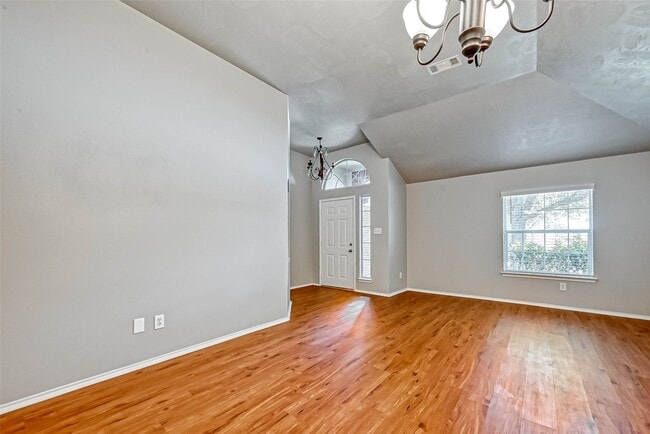 Building Photo - 758 Brushy Glen Dr